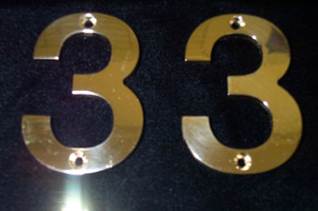 brass-numbers-upclose